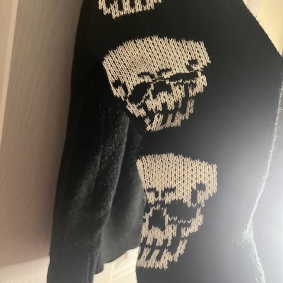 Romwe Skull Jumper/ Sweater - Picture 3 of 3